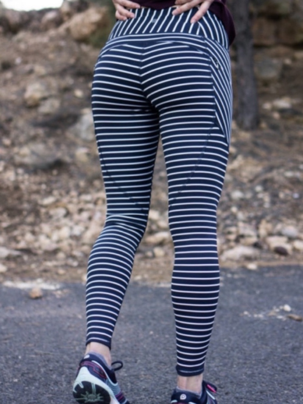 Athleta Striped Contender 7/8 Tights Size XS